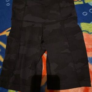 Lululemon camo Black Women's Shorts